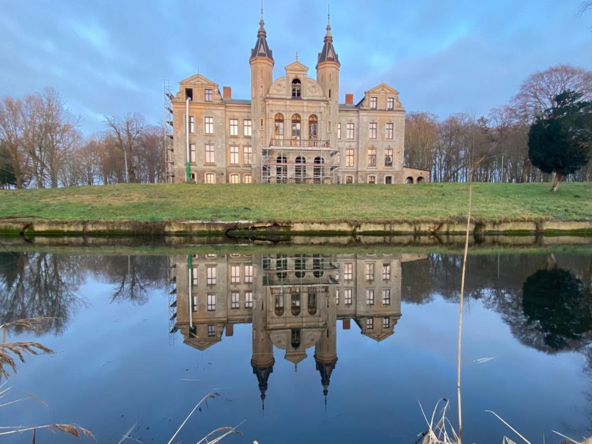Hotel Am Schlosspark Mallin Kültér fotó